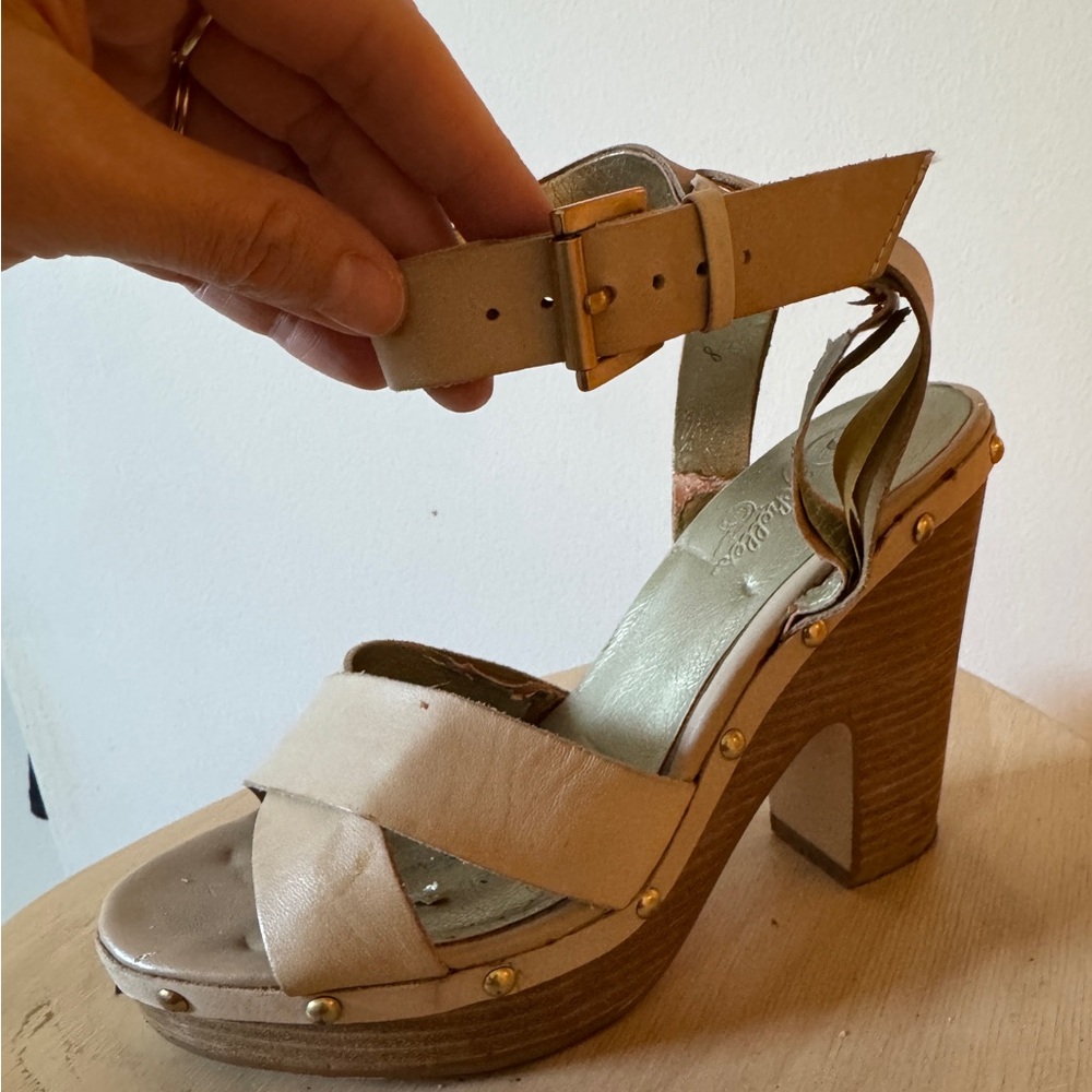 Seychelles Beige Platform Sandals